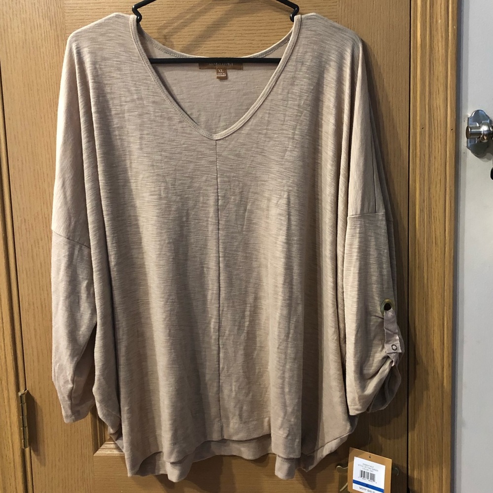 NWT Ellen Tracy Top